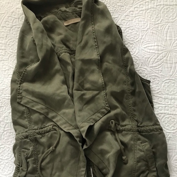 Max Jeans Sleeveless Green Jacket - Picture 1 of 1